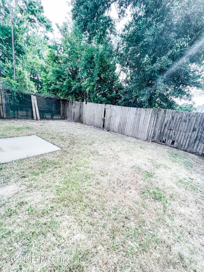 5102 Somerton Ct, Jacksonville, FL 32210 - photo 7