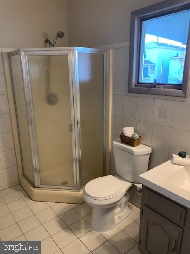 129 Longfellow St, Carteret, NJ 07008 - photo 6