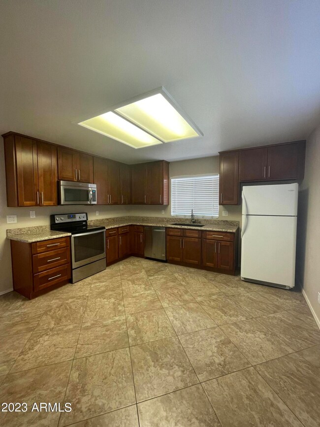 5062 W Chicago Cir S, Chandler, AZ 85226 - photo 6