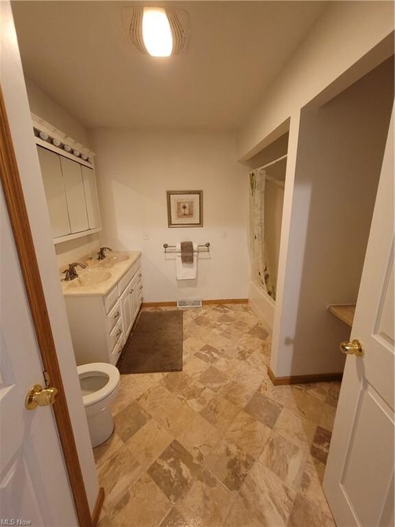 15885 Vale St, East Liverpool, OH 43920 - photo 5