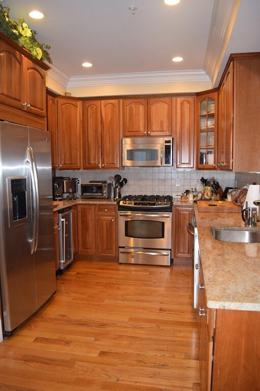 95 W 7th St unit 3, Boston, MA 02127 - photo 5