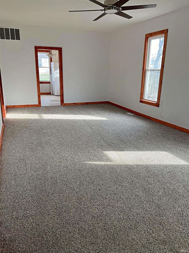 810 E Vincennes St, Linton, IN 47441 - photo 3