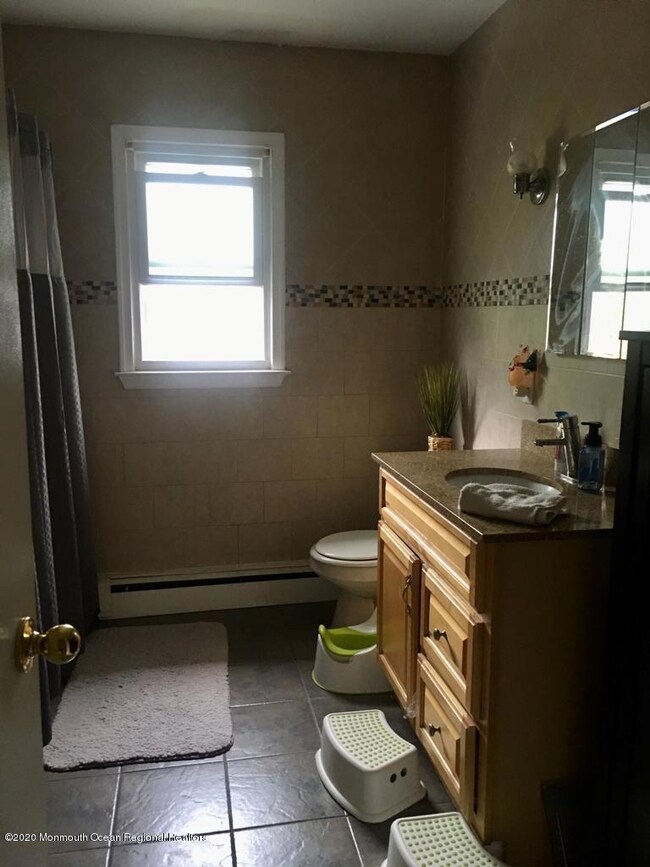 490 Elizabeth St unit YEAR ROUND OK, Oakhurst, NJ 07755 - photo 3