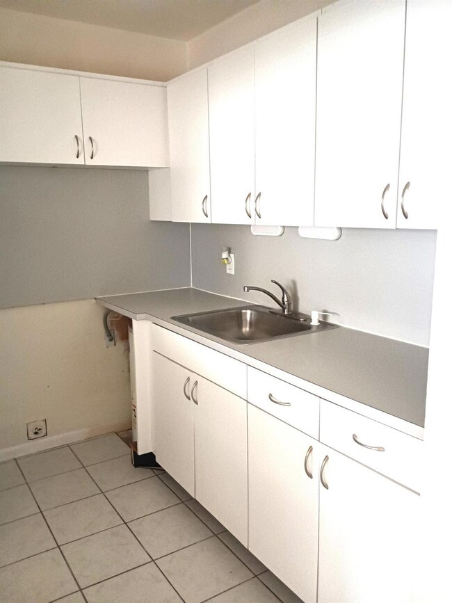 352 Windsor P, West Palm Beach, FL 33417 - photo 3