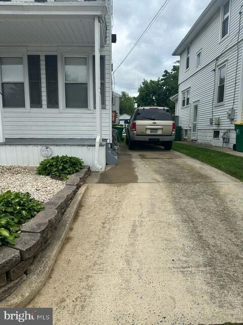 213 E Justis St, Wilmington, DE 19804 - photo 2