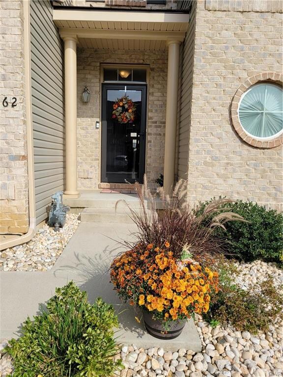 4462 Cottonwood Dr, Nazareth, PA 18064 - photo 2