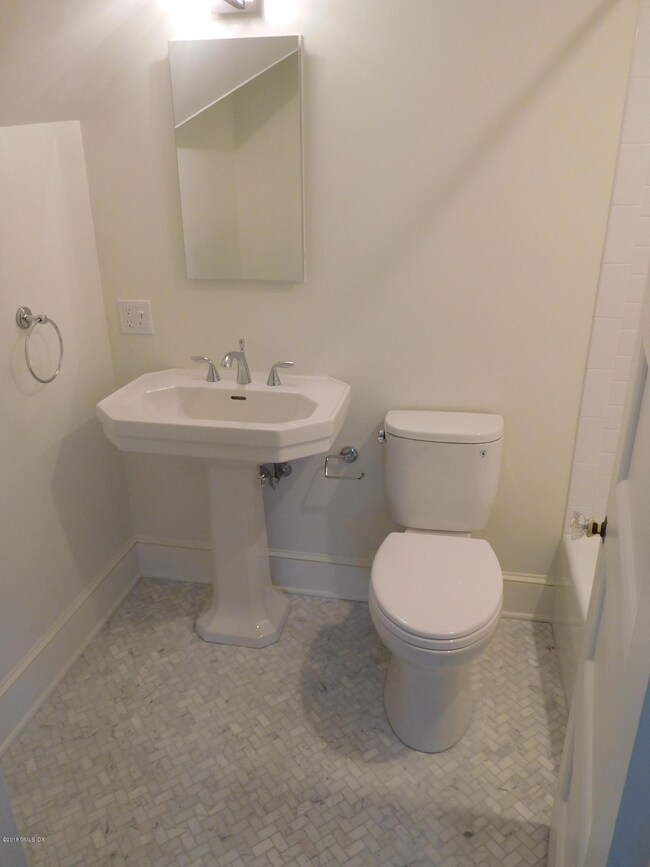 25 the Ridgeway unit A, Greenwich, CT 06831 - photo 5