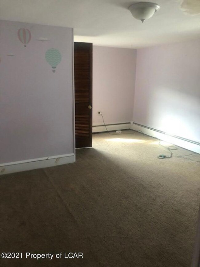 39 Ensign St, Wyoming, PA 18644 - photo 6