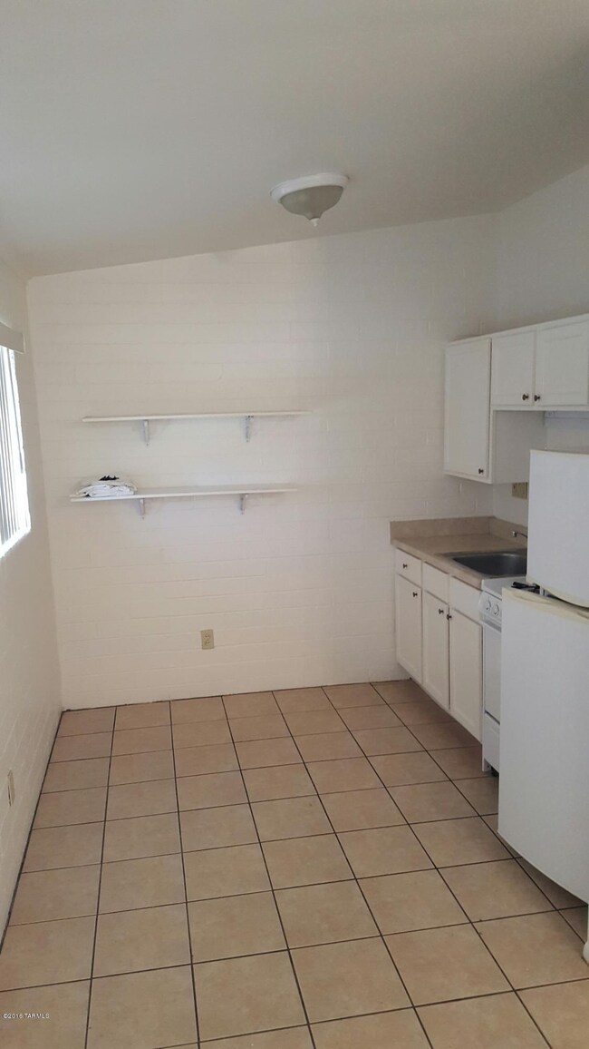 1260 E Halcyon Rd, Tucson, AZ 85719 - photo 5