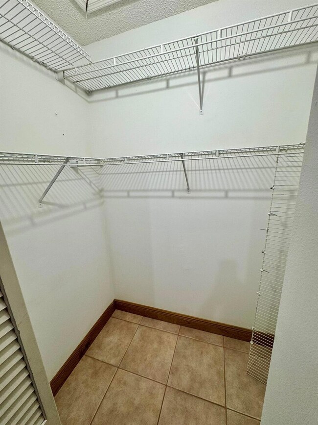 9189 Fontainebleau Blvd unit 502, Miami, FL 33172 - photo 5