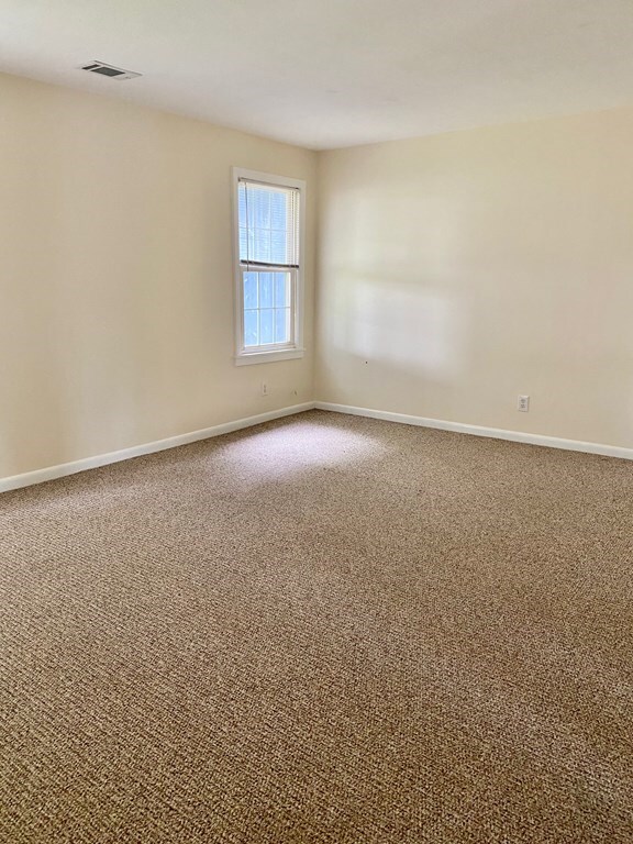 1 Russell St, Hadley, MA 01035 - photo 5