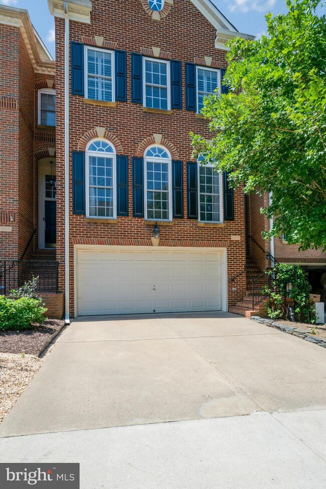 9236 Point Replete Dr, Fort Belvoir, VA 22060 - photo 5