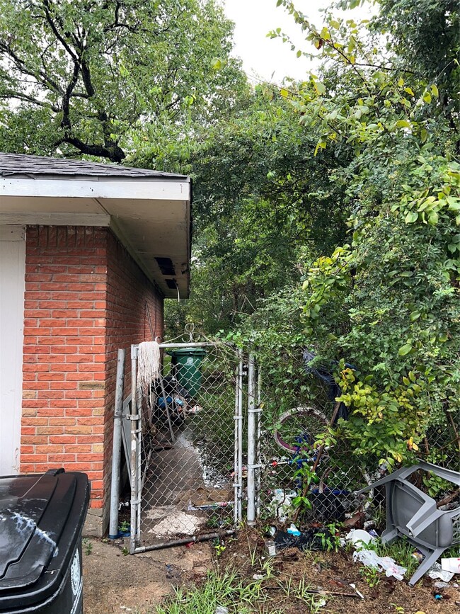 10101 Rockaway Dr, Houston, TX 77016 - photo 6