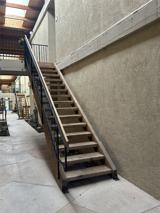 151 Calle Ojo Feliz, Santa Fe, NM 87505 - photo 3