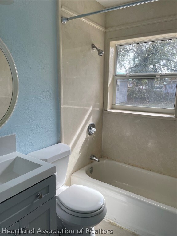 338 E Hibiscus St, Lake Placid, FL 33852 - photo 3