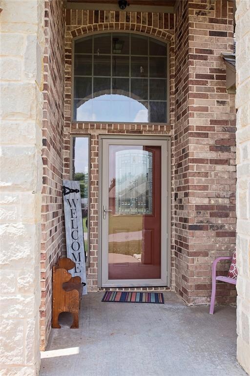 802 Wandering Ct, Granbury, TX 76049 - photo 2