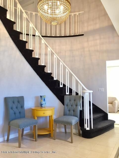 Foyer (2)