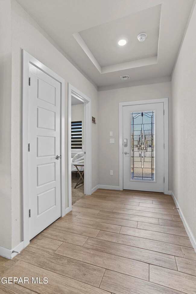 13900 Flora Vista Ave, Horizon City, TX 79928 - photo 3