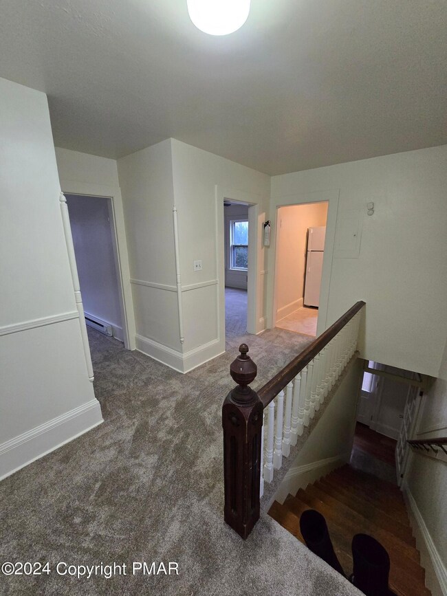 557 Thomas St, Stroudsburg, PA 18360 - photo 2