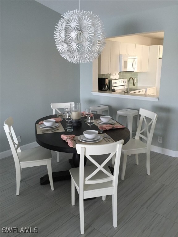 7800 Emerald Cir unit 201, Naples, FL 34109 - photo 4