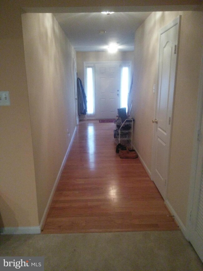 1215 Ring Bill Loop, Upper Marlboro, MD 20774 - photo 2