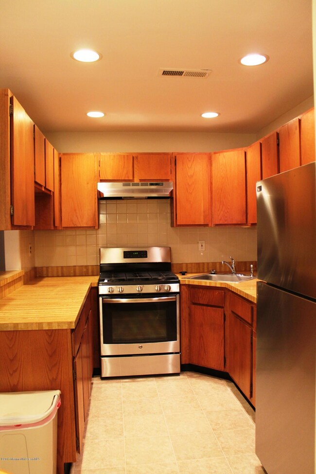 42 Snowberry Ct unit 287, Red Bank, NJ 07701 - photo 7