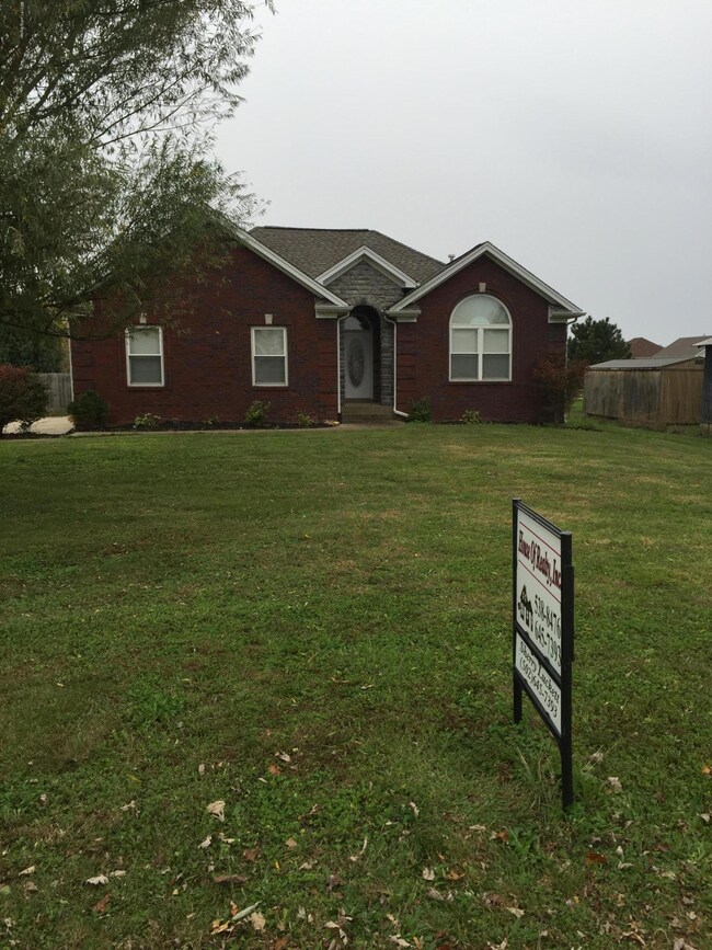 417 Helm Ln, Mount Washington, KY 40047 - photo 2