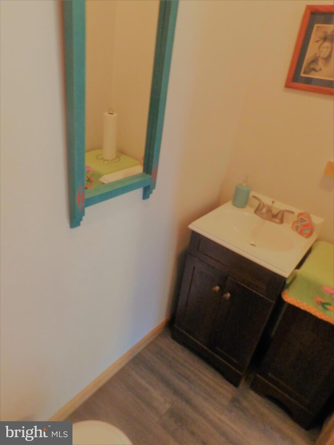 17 W Ridge St, Coaldale, PA 18218 - photo 5