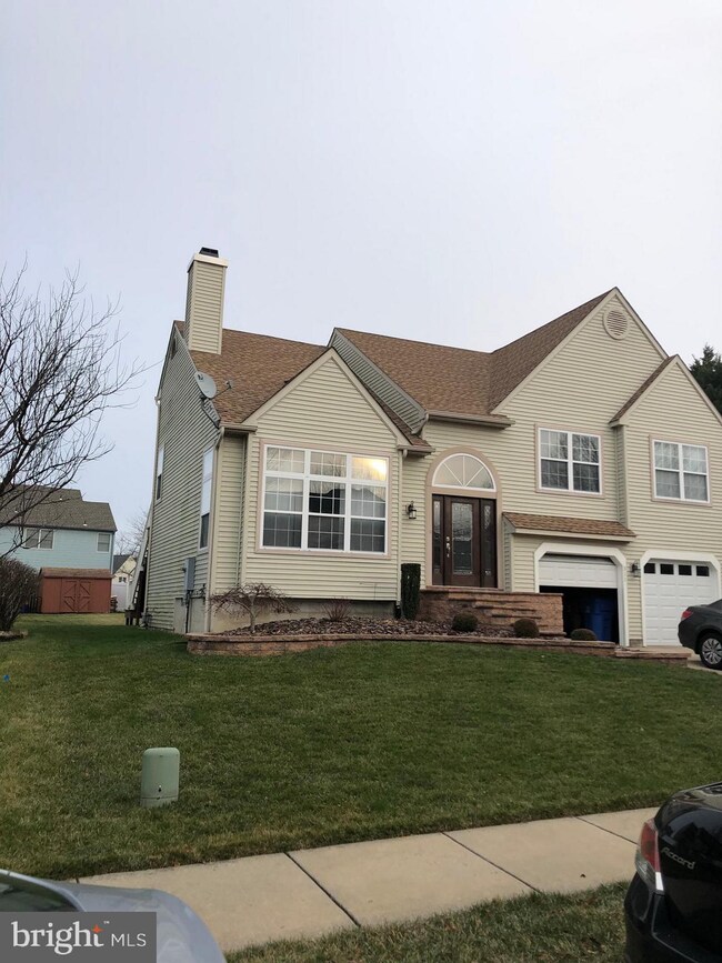 311 Sussex Ct, Swedesboro, NJ 08085 - photo 2