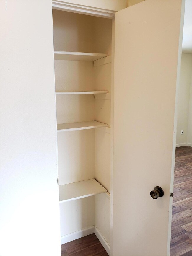 3410 Eide St unit 2, Anchorage, AK 99503 - photo 5