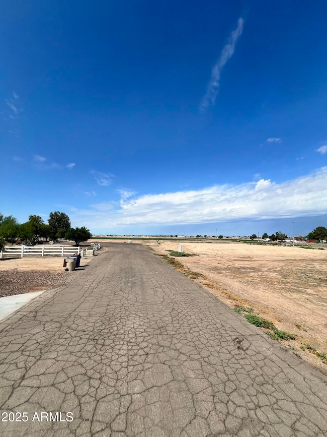 cul-de-sac corner lot