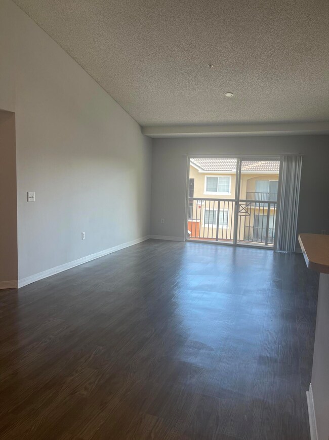 4197 N Haverhill Rd unit 212, West Palm Beach, FL 33417 - photo 5