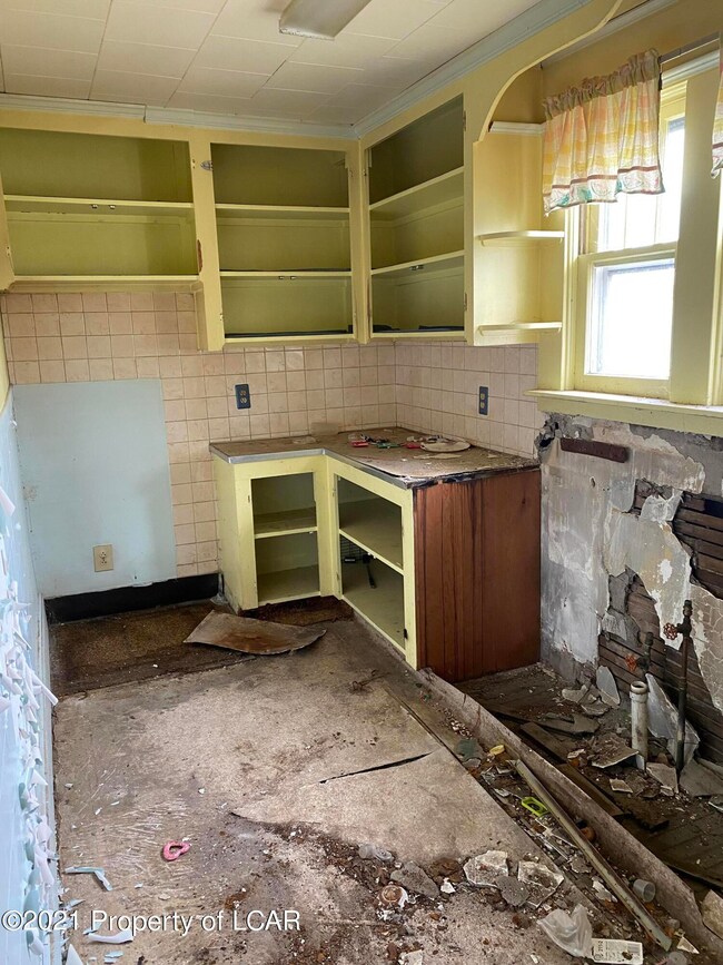 155 S Main St, Plains, PA 18705 - photo 4