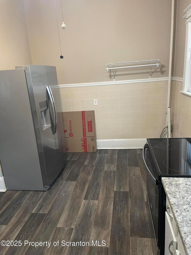 1312 Main St unit 2, Peckville, PA 18452 - photo 4