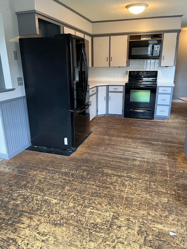 125 Michael Ave, Charlestown, NH 03603 - photo 6