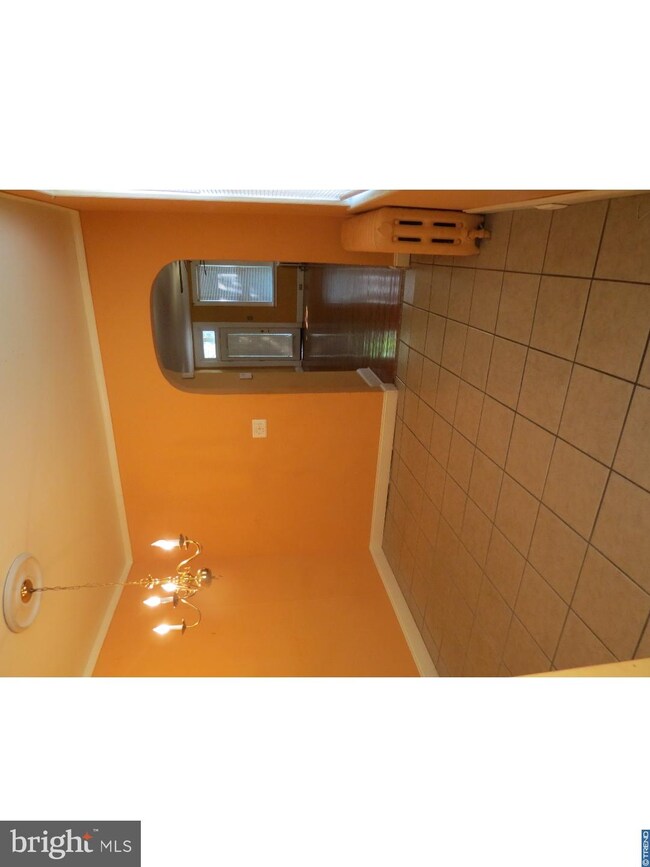 538 S 6th St, Reading, PA 19602 - photo 7