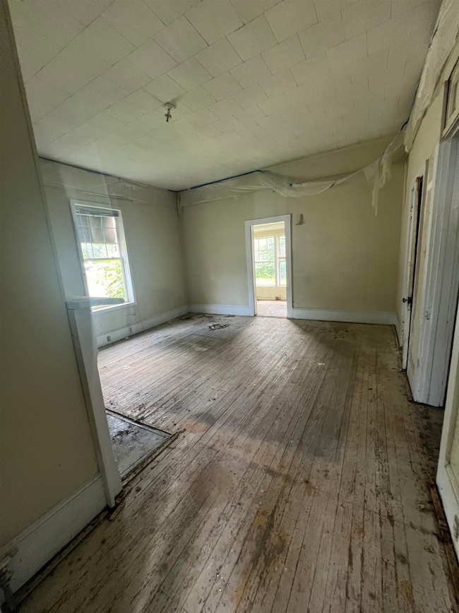 2316 E 15th Ave, Sheffield, AL 35660 - photo 4