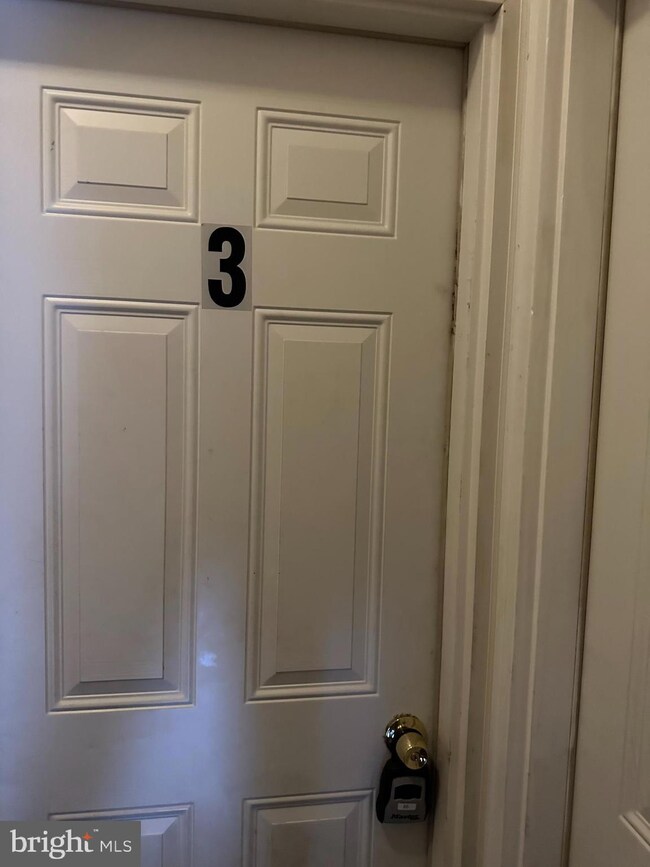 143 E Antietam St unit 3, Hagerstown, MD 21740 - photo 3