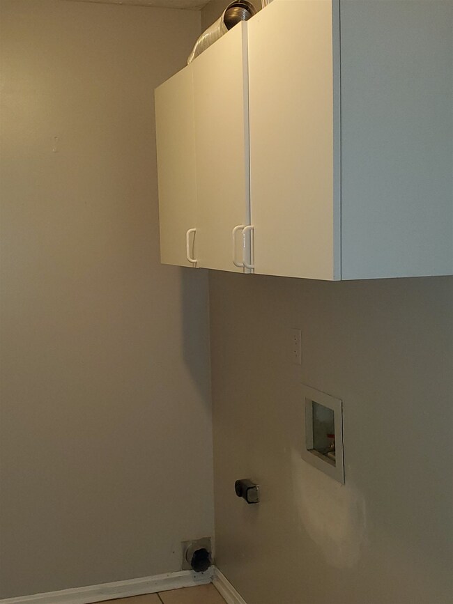 5698 Maple Ln, Newburgh, IN 47630 - photo 3