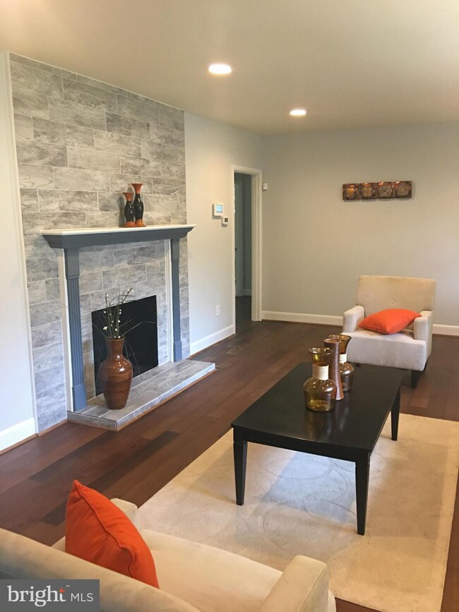 12520 Old Fort Rd, Fort Washington, MD 20744 - photo 4