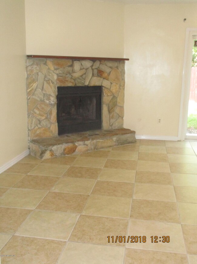 4482 Melissa Ct W unit 2, Jacksonville, FL 32210 - photo 5