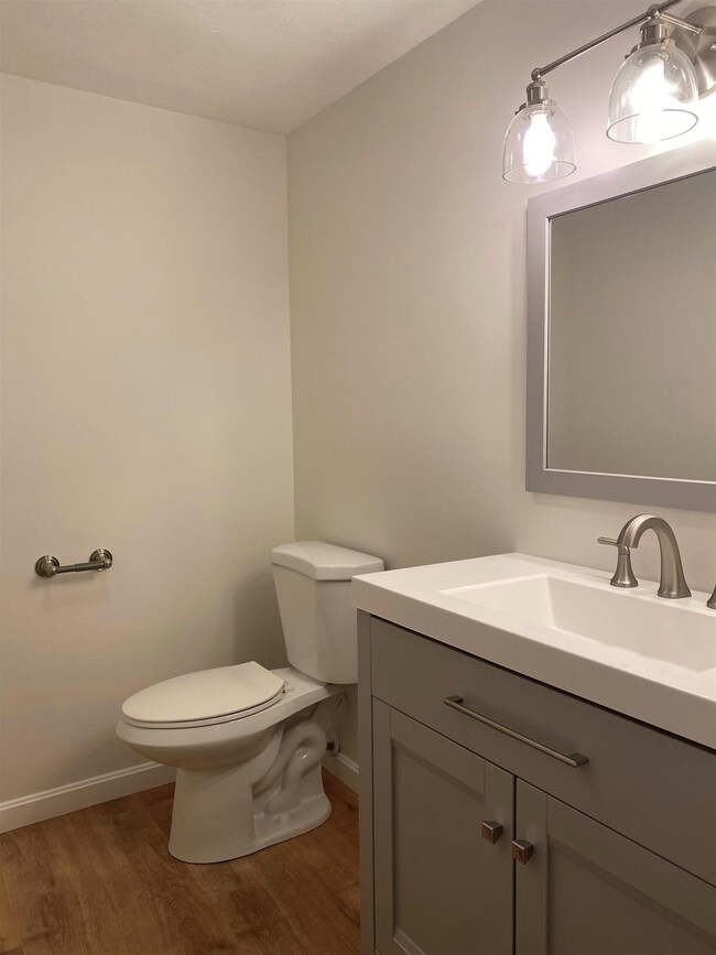 17 Pingree Hill Rd, Derry, NH 03038 - photo 7