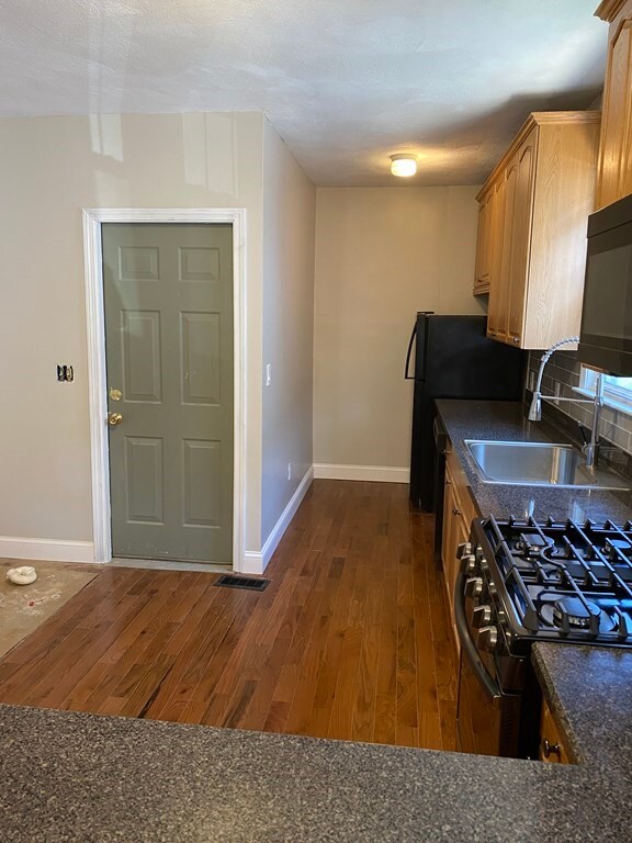 15 Lorna Rd unit 1, Mattapan, MA 02126 - photo 4