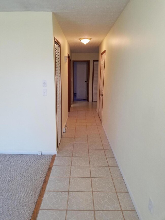 7621 Pickett Ln unit 2, Columbus, OH 43235 - photo 3