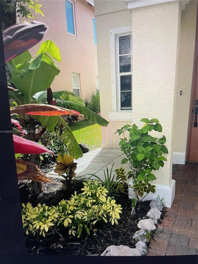 730 NW Leonardo Cir unit 730, Port Saint Lucie, FL 34986 - photo 3