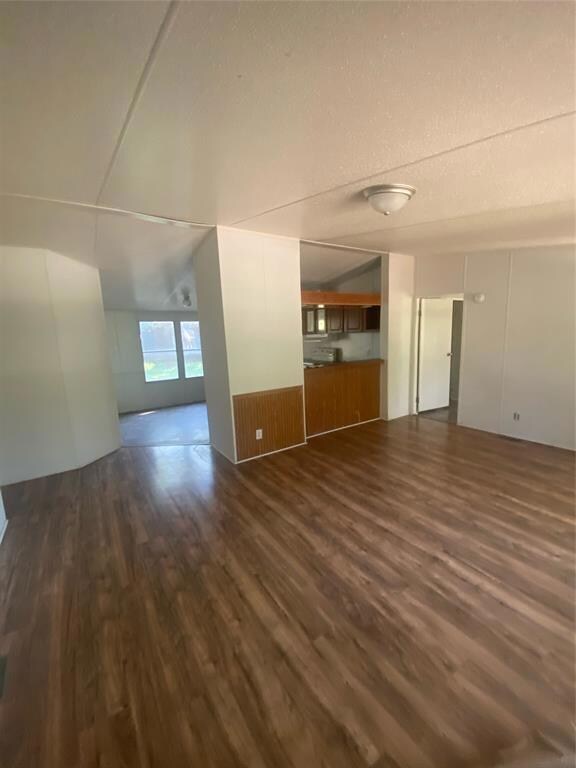 923 E White Tail Dr, Granbury, TX 76049 - photo 3