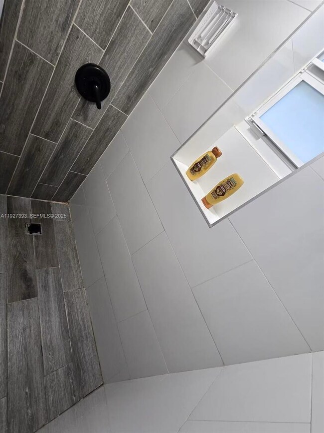 845 NW 3rd St unit C, Miami, FL 33128 - photo 5