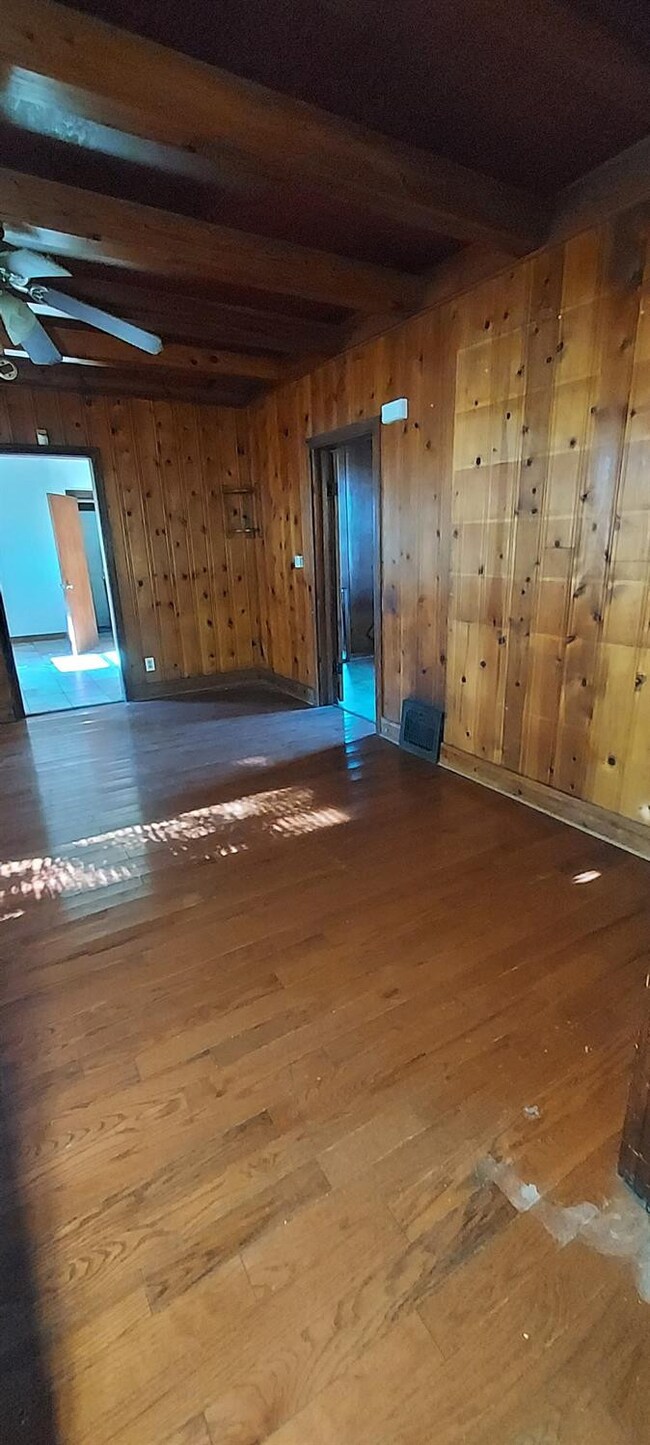 1030 Ellsworth St, Gary, IN 46404 - photo 6