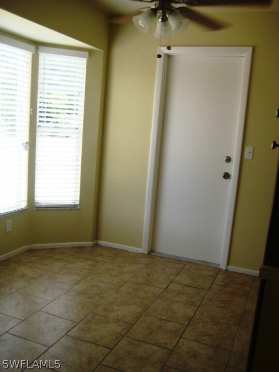 Eating Area off Kitchen (Additional to the Dining