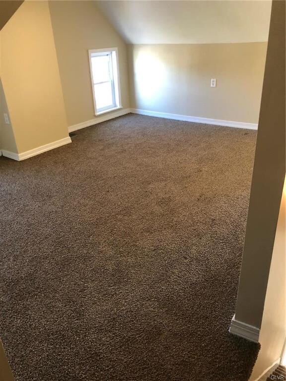 403 Monroe St, Freemansburg, PA 18017 - photo 6